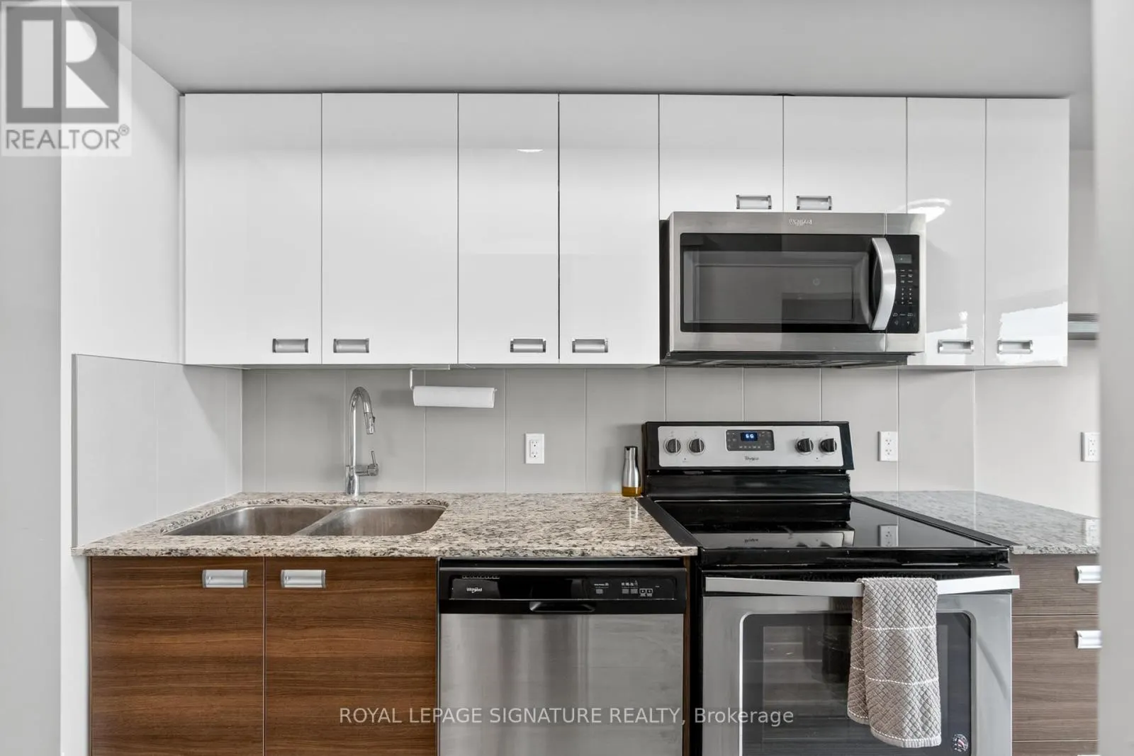 406 - 308 LESTER STREET