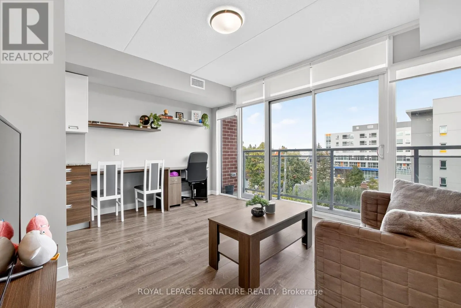 406 - 308 LESTER STREET