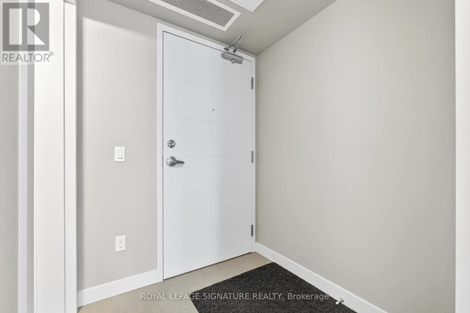 406 - 308 LESTER STREET