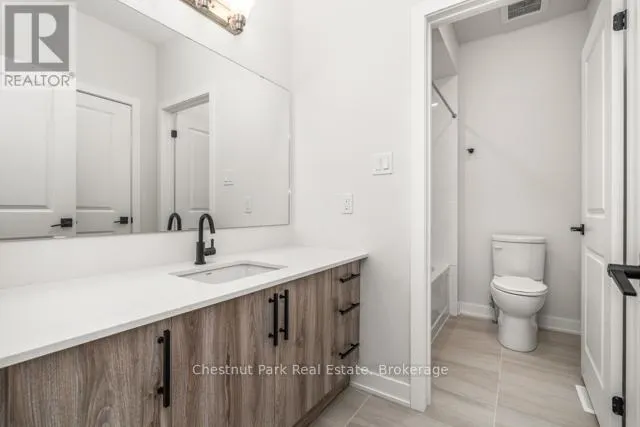 49 - 1053 GREENSVIEW DRIVE, #49