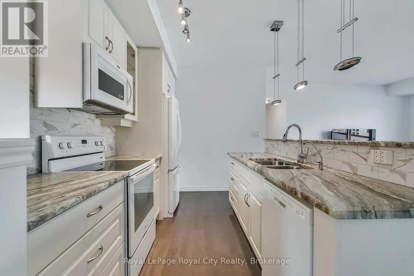 2 - 32 ARKELL ROAD, #2