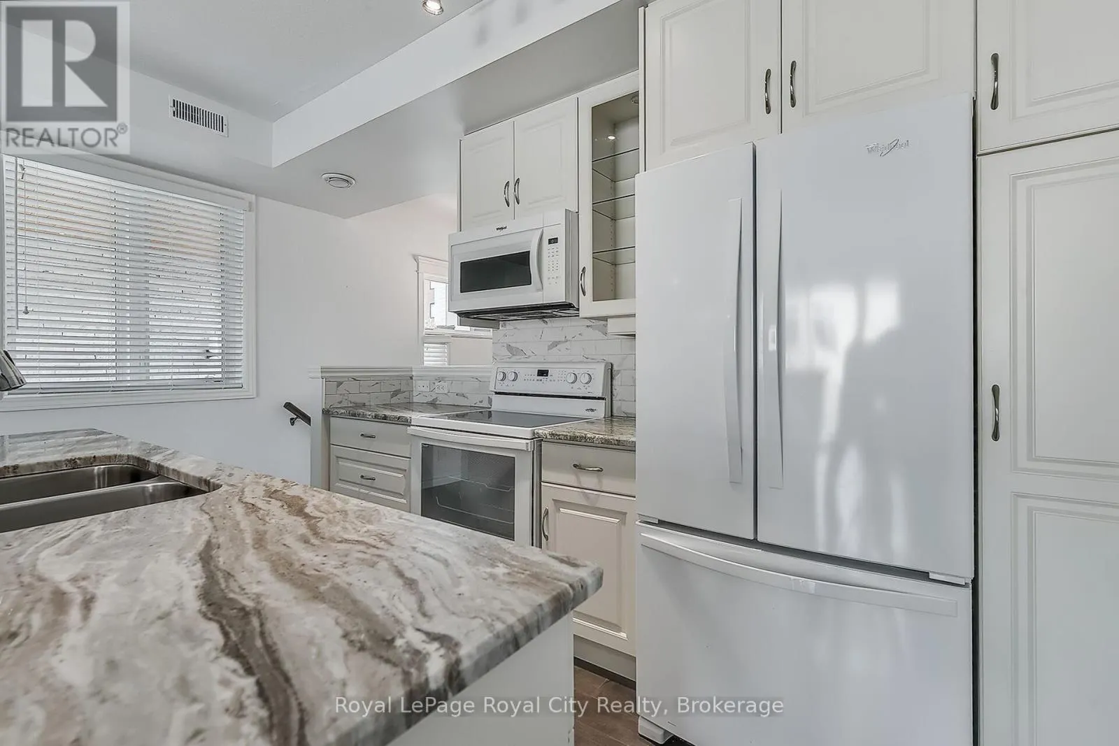 2 - 32 ARKELL ROAD, #2