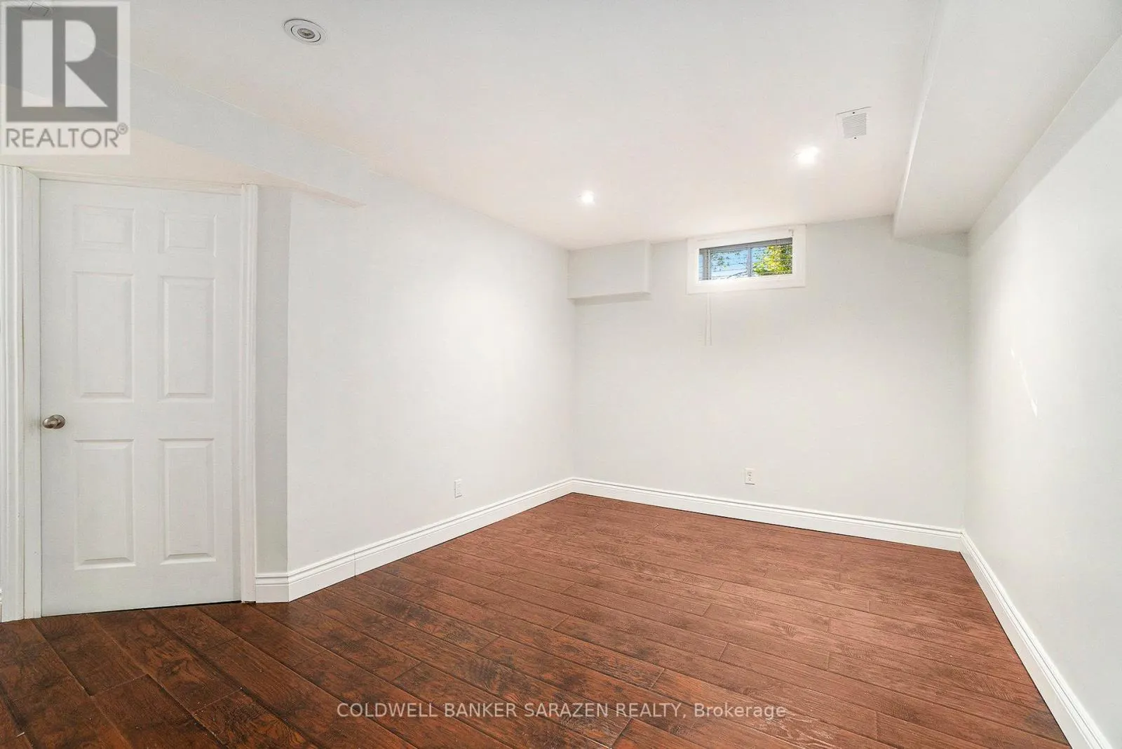 324 FAIRBROOKE COURT