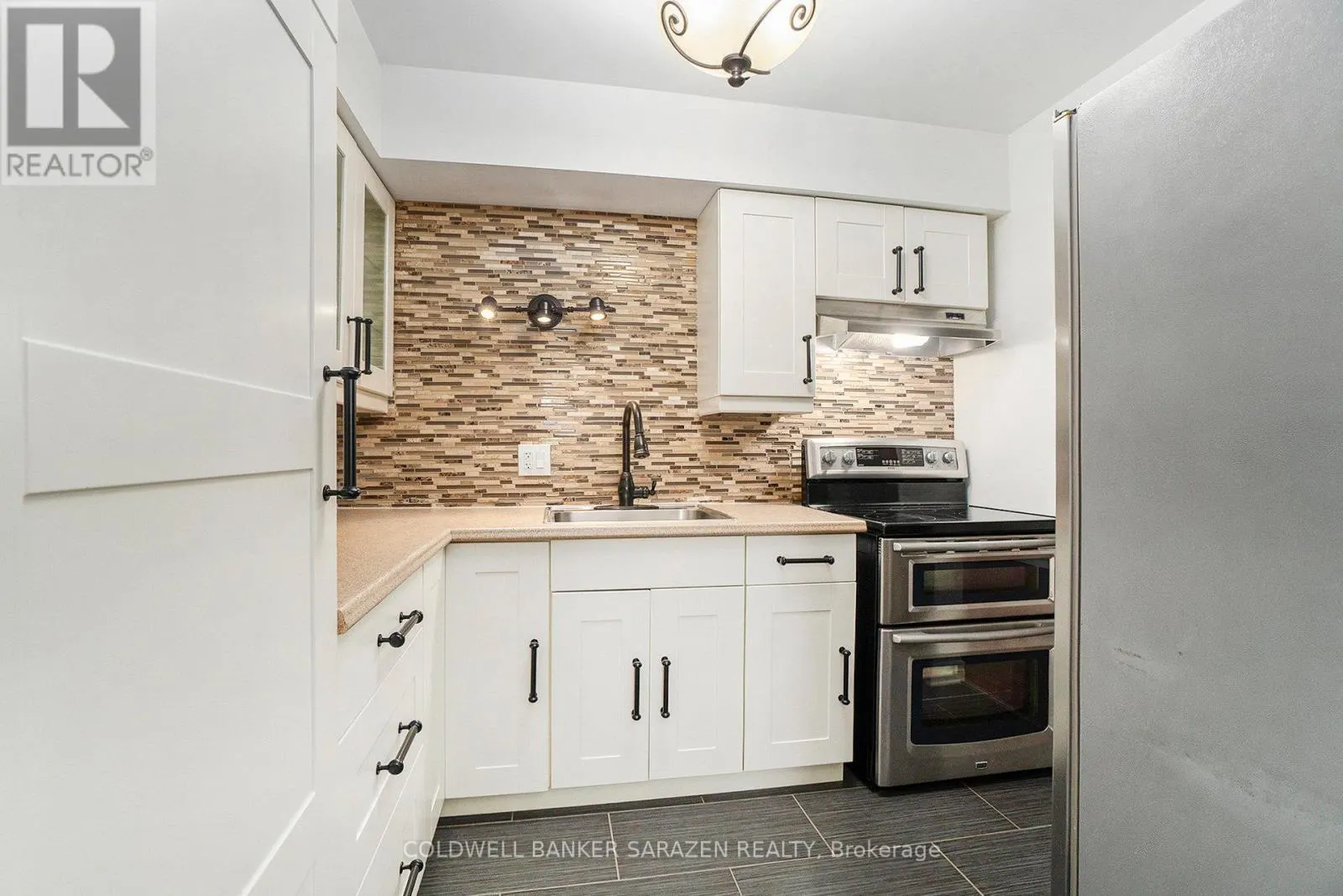 324 FAIRBROOKE COURT