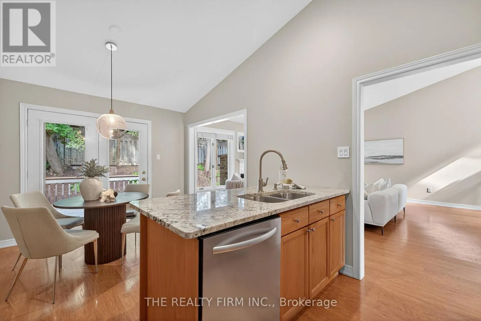 4 - 519 RIVERSIDE DRIVE, #4