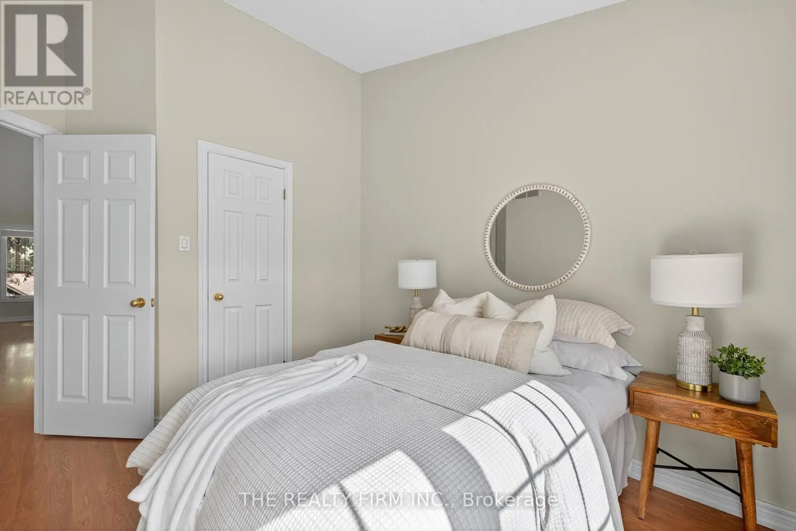 4 - 519 RIVERSIDE DRIVE, #4