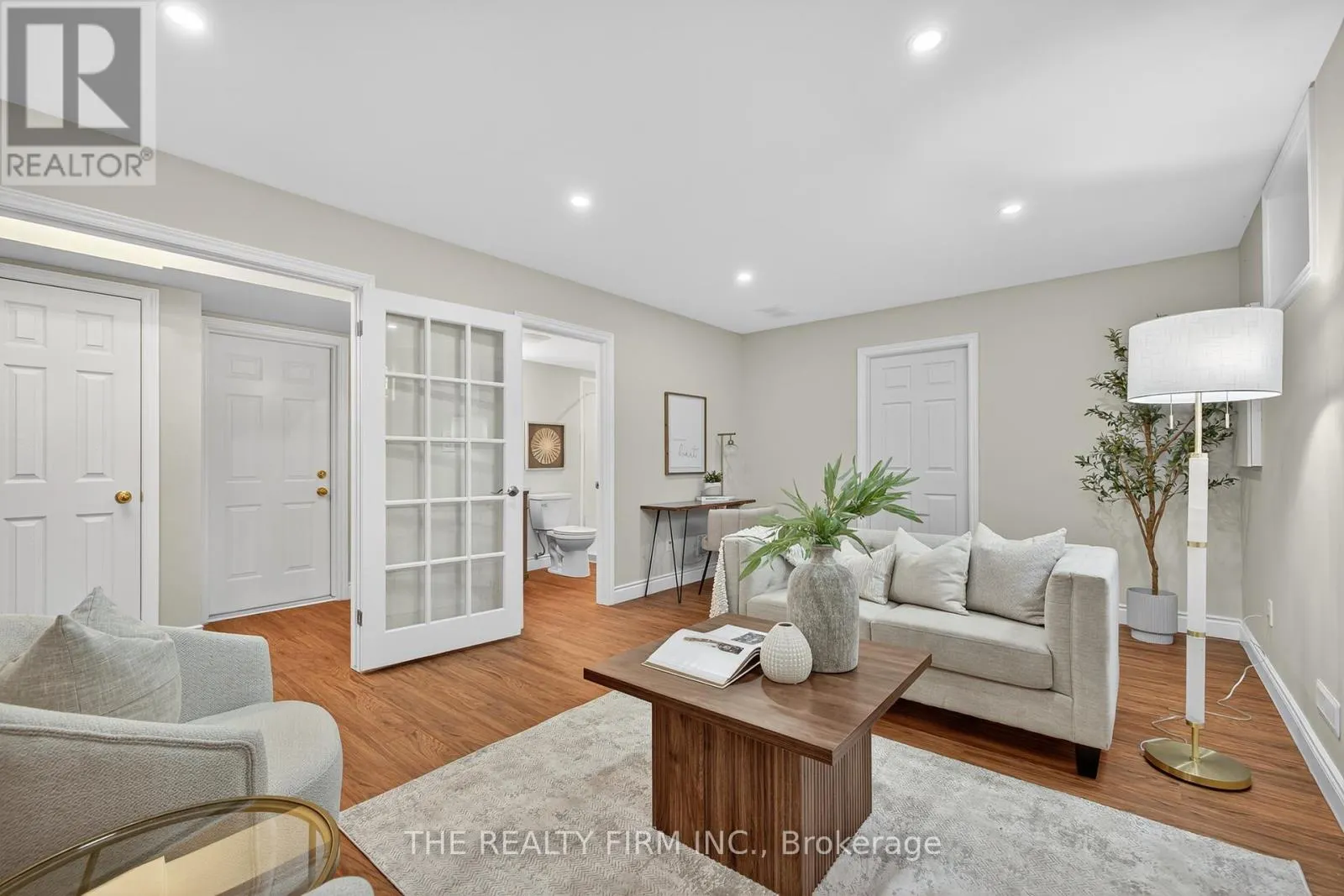 4 - 519 RIVERSIDE DRIVE, #4