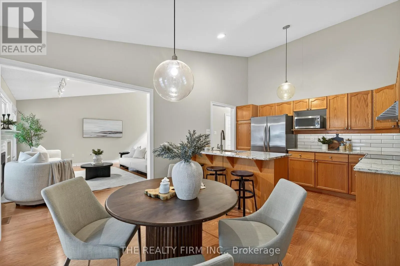 4 - 519 RIVERSIDE DRIVE, #4