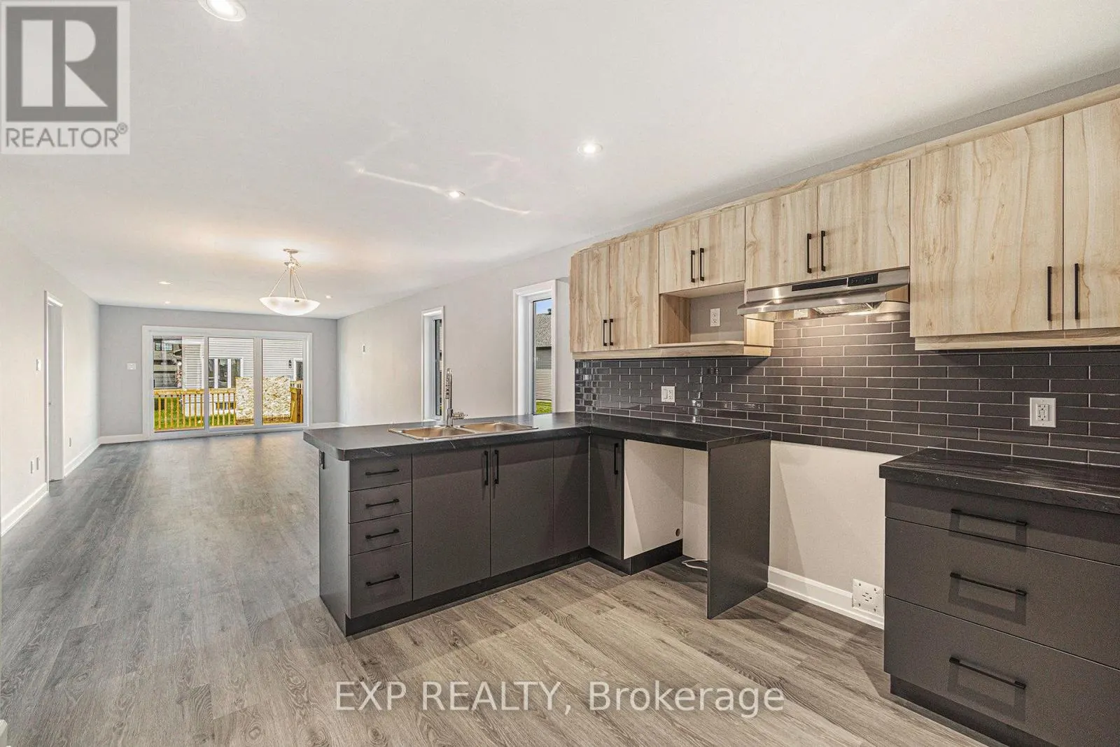 1214 MONTBLANC CRESCENT