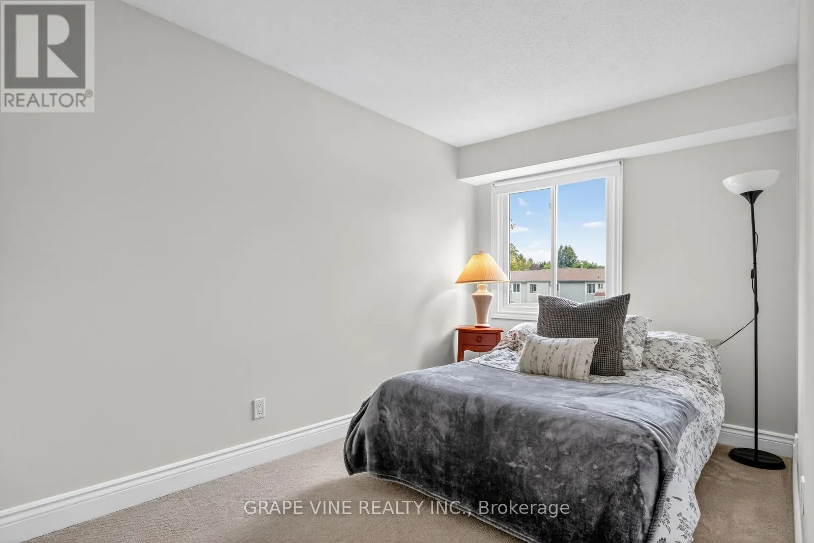 61 - 34 SHERWAY DRIVE