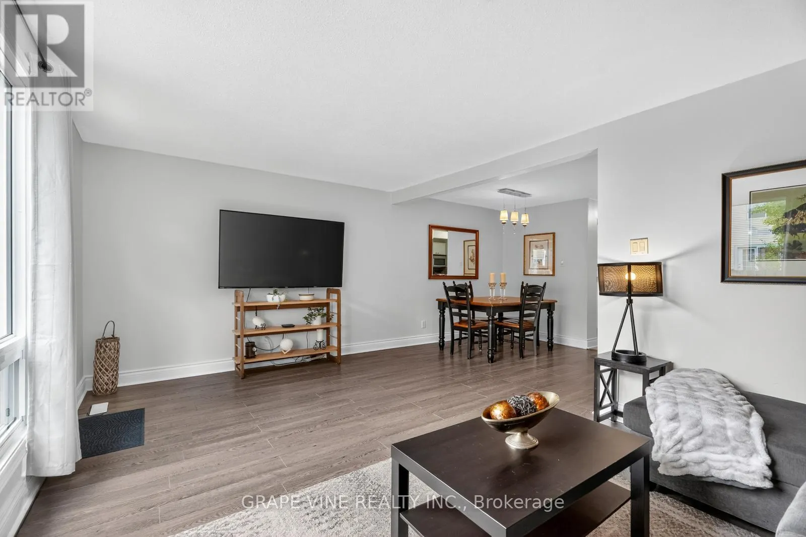 61 - 34 SHERWAY DRIVE