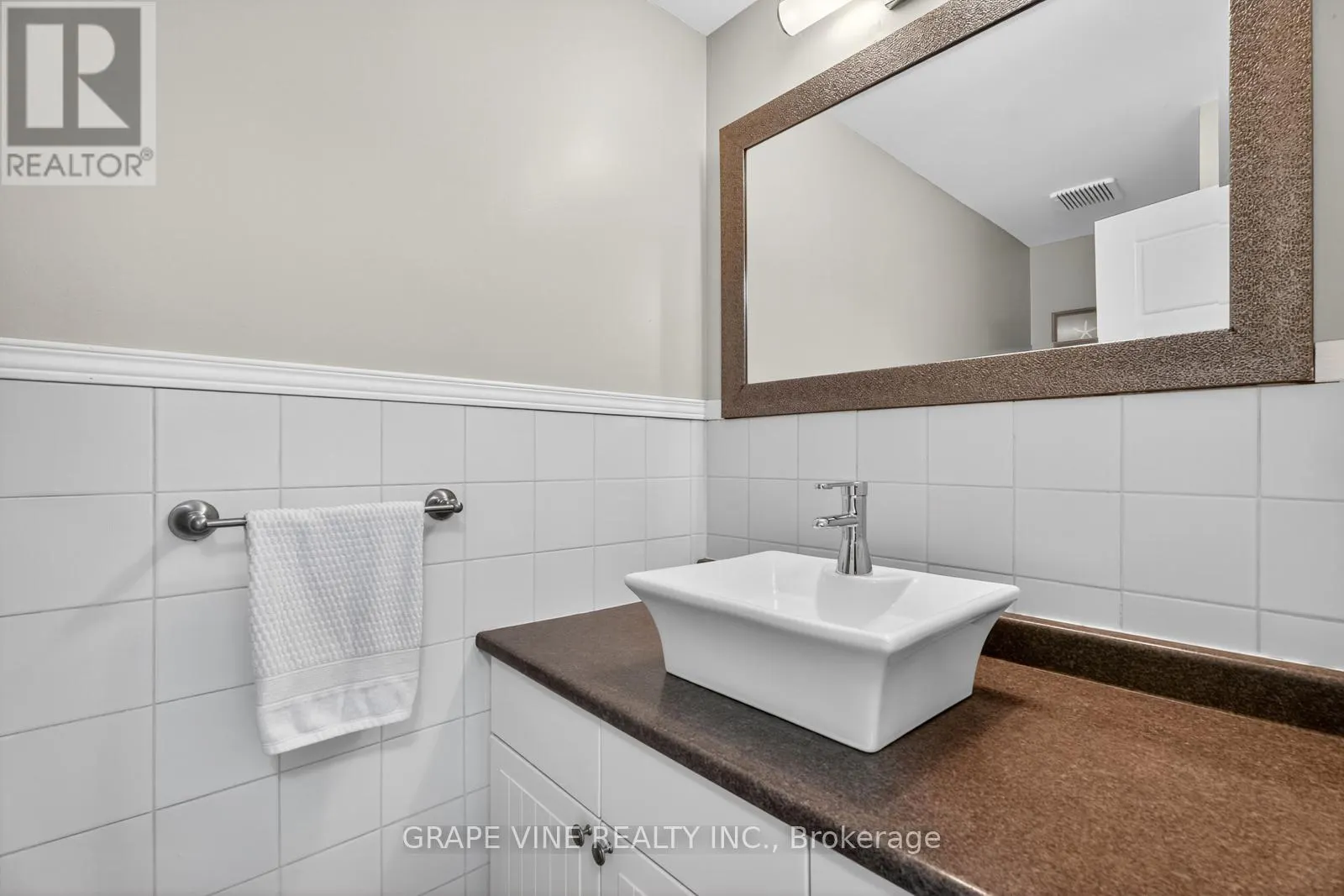 61 - 34 SHERWAY DRIVE