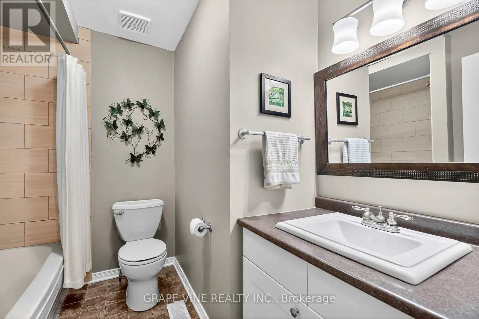 61 - 34 SHERWAY DRIVE