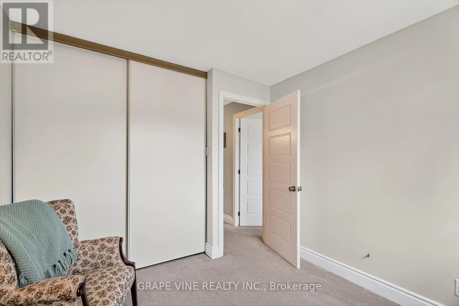 61 - 34 SHERWAY DRIVE