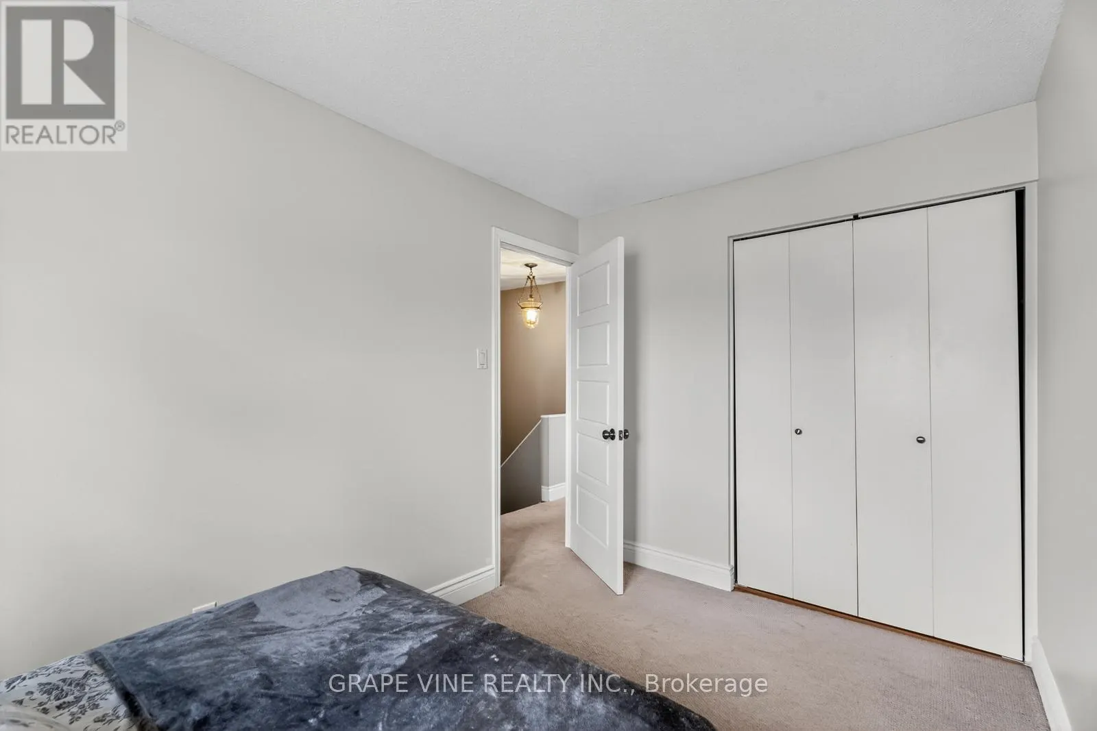 61 - 34 SHERWAY DRIVE