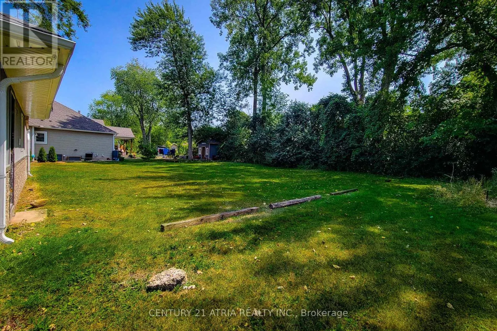 3259 POPLAR AVENUE