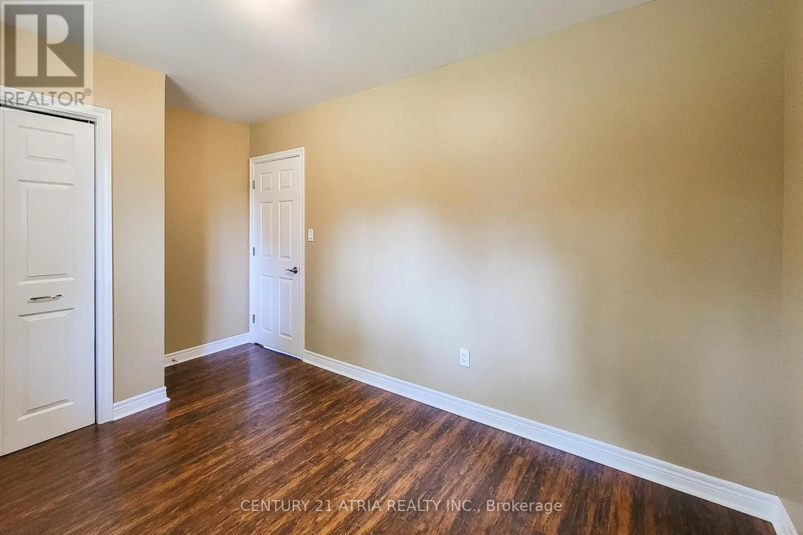 3259 POPLAR AVENUE