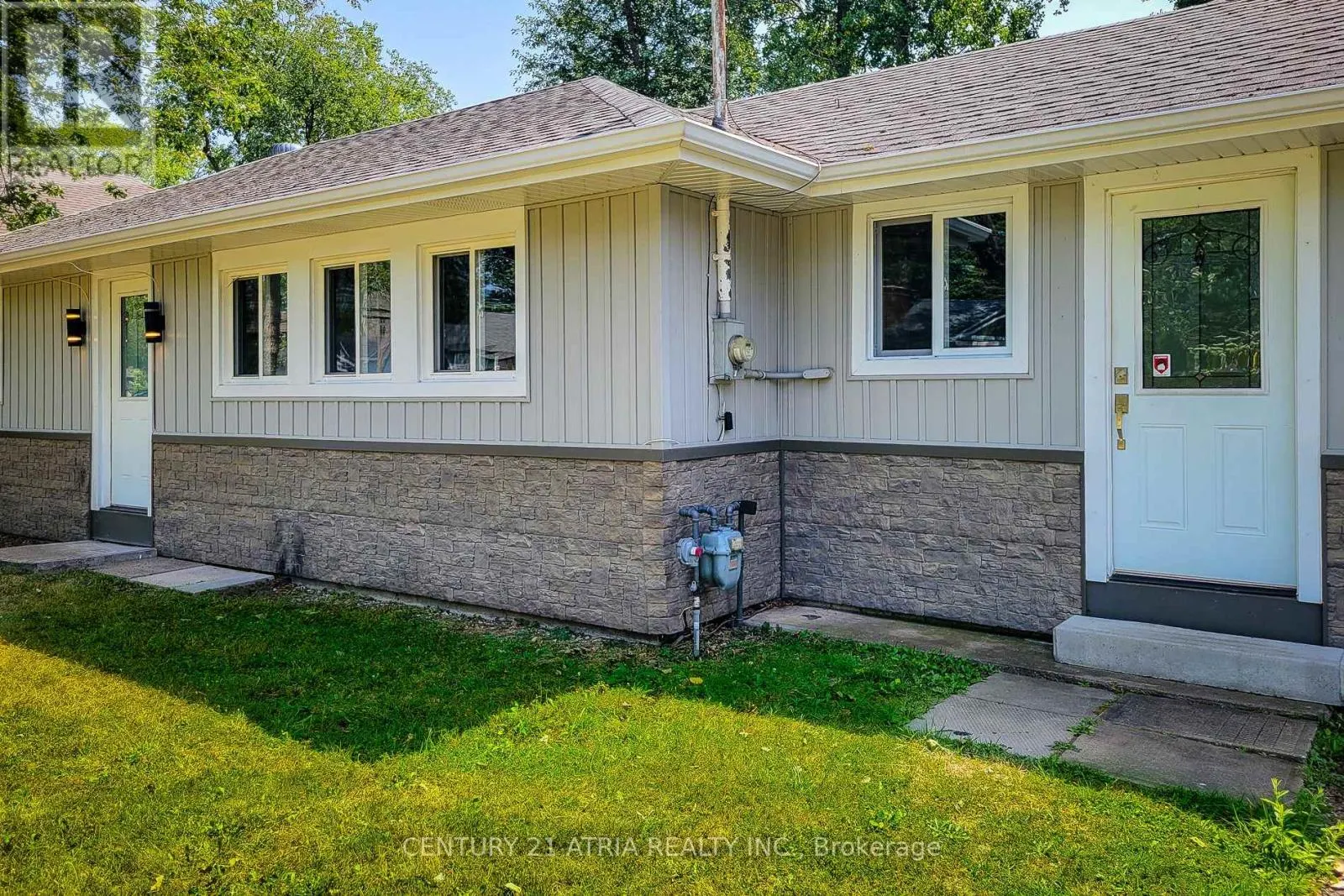 3259 POPLAR AVENUE