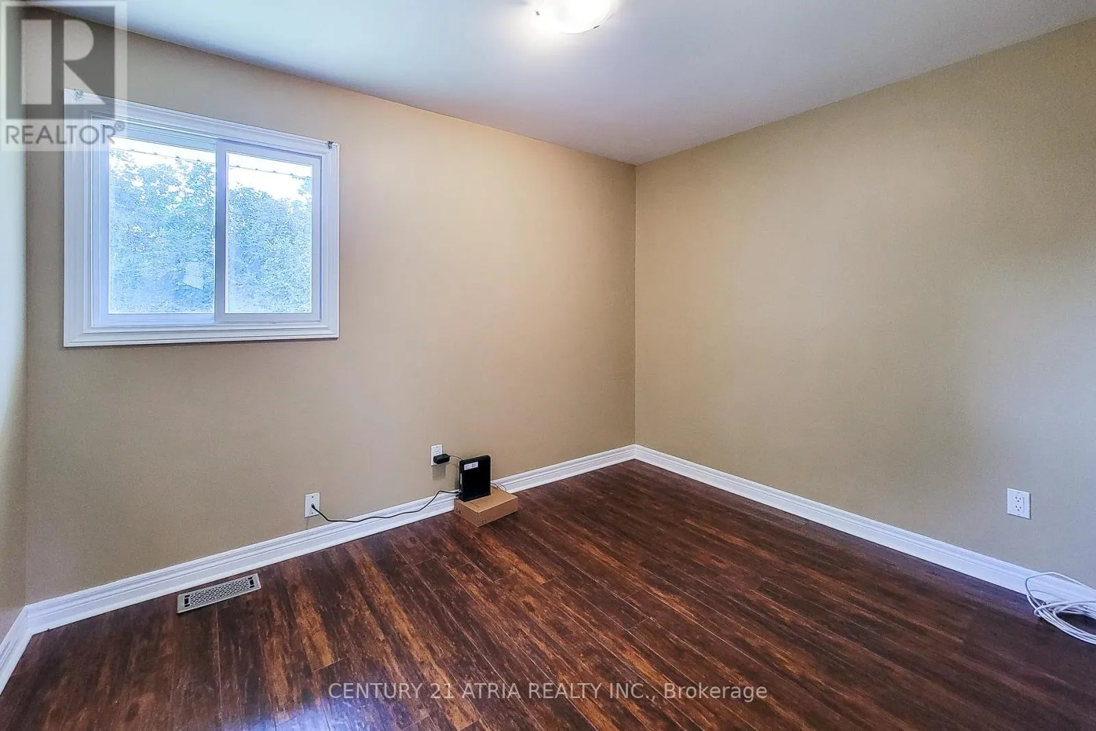 3259 POPLAR AVENUE