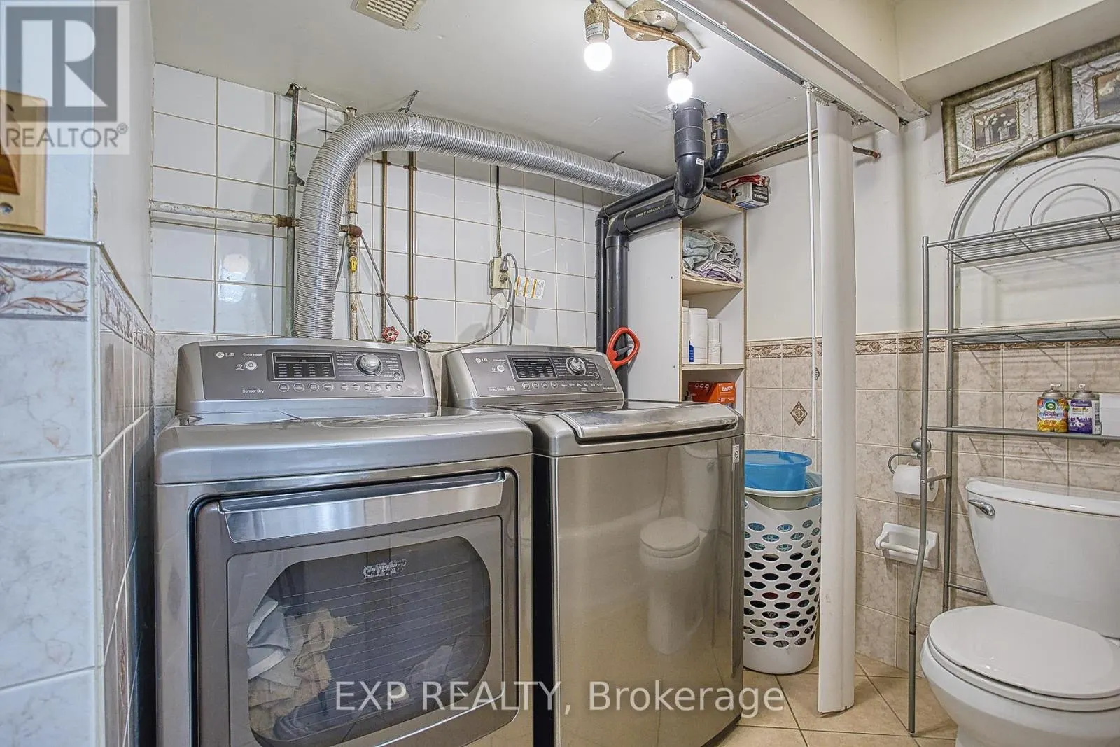 488 BARTON STREET E