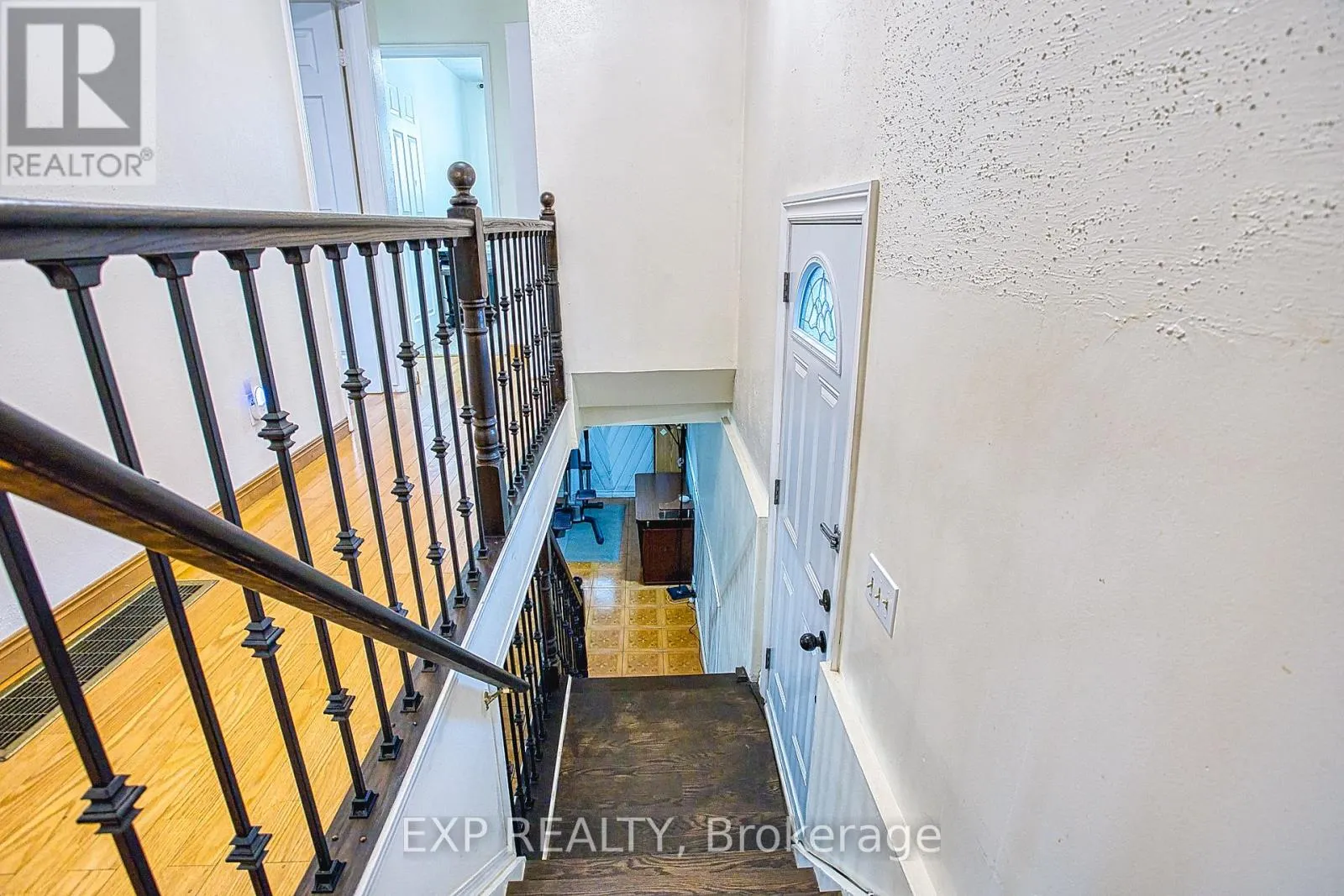 488 BARTON STREET E