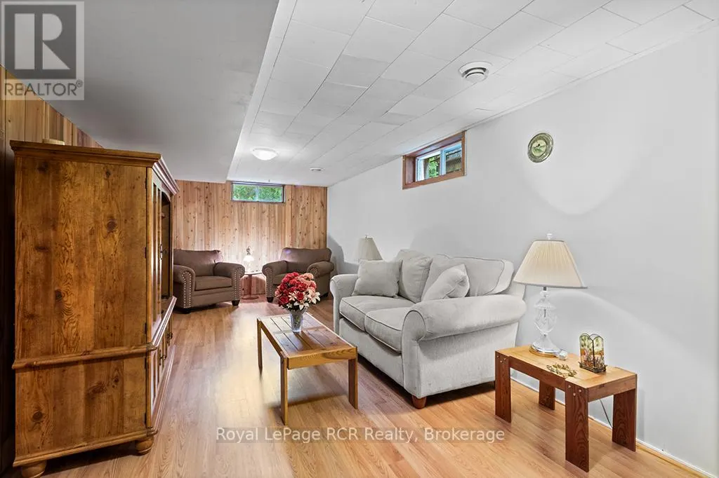 1118 6TH AVENUE W