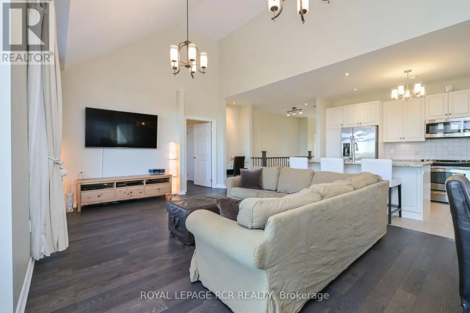 47 - 200 KINGFISHER DRIVE