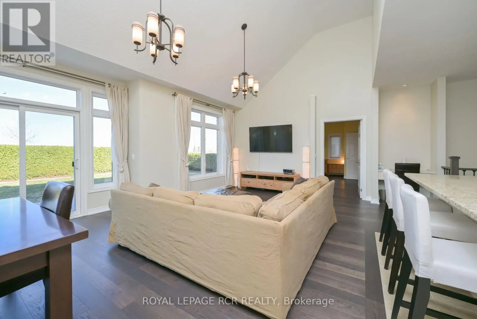 47 - 200 KINGFISHER DRIVE