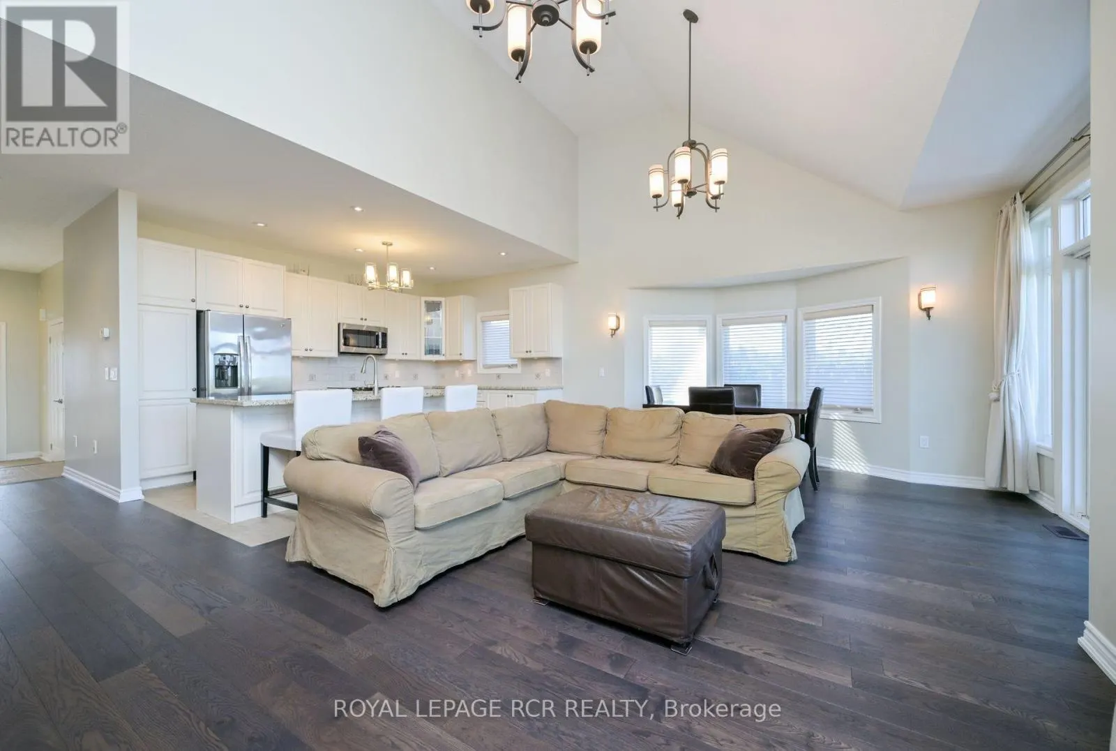47 - 200 KINGFISHER DRIVE