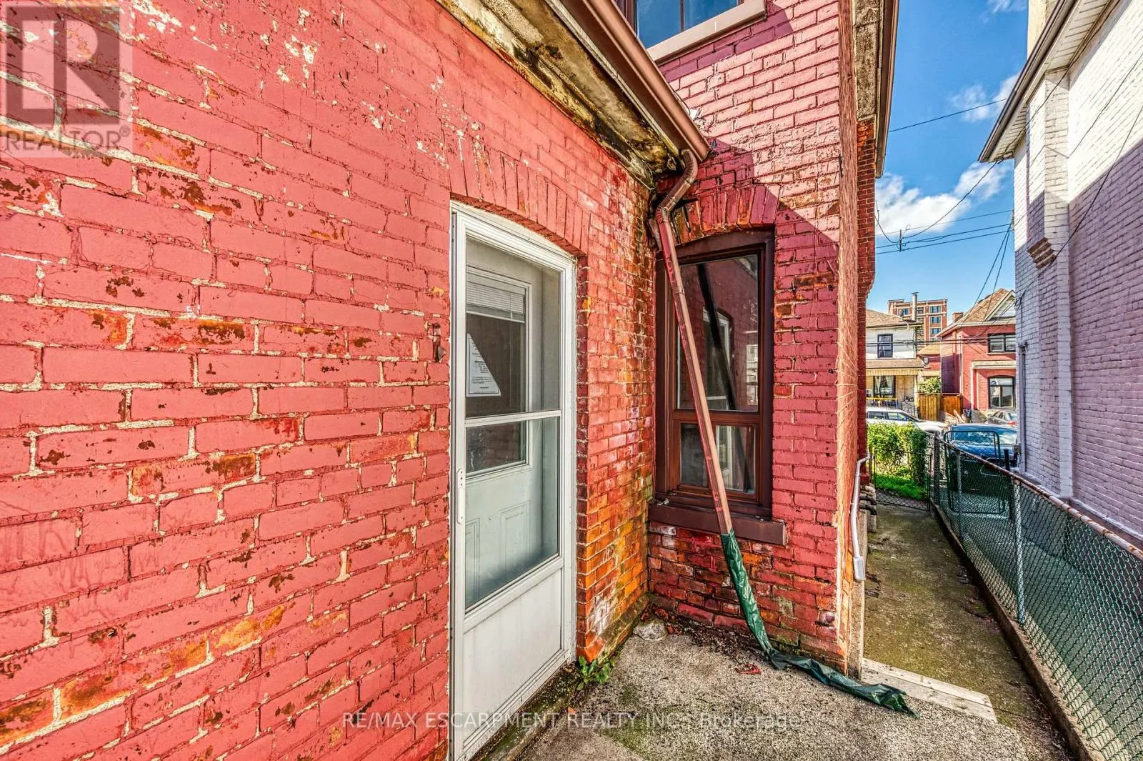 36 FULLERTON AVENUE