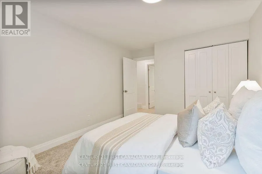 799 FARNHAM ROAD
