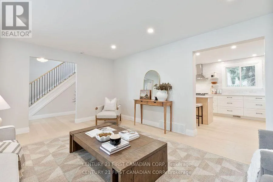 799 FARNHAM ROAD