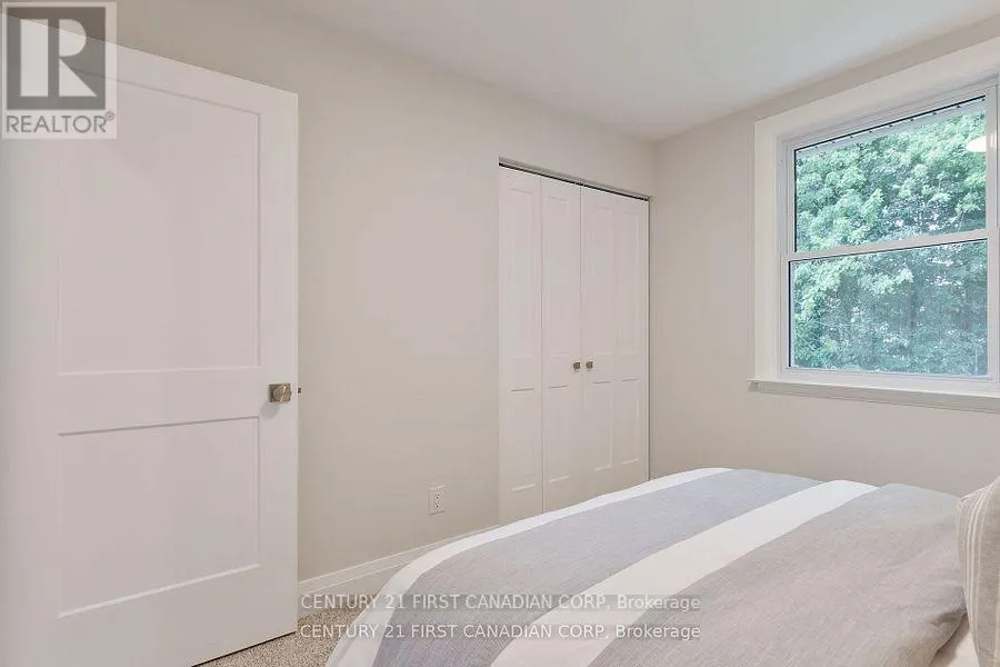 799 FARNHAM ROAD