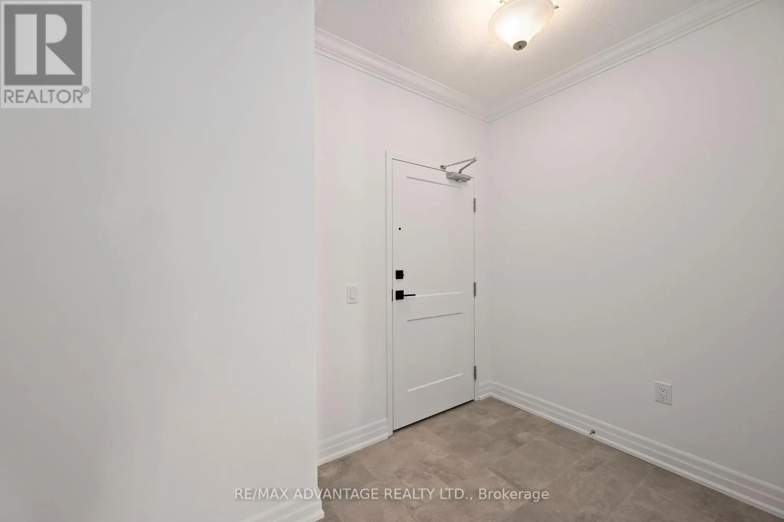 102 - 480 CALLAWAY ROAD, #102