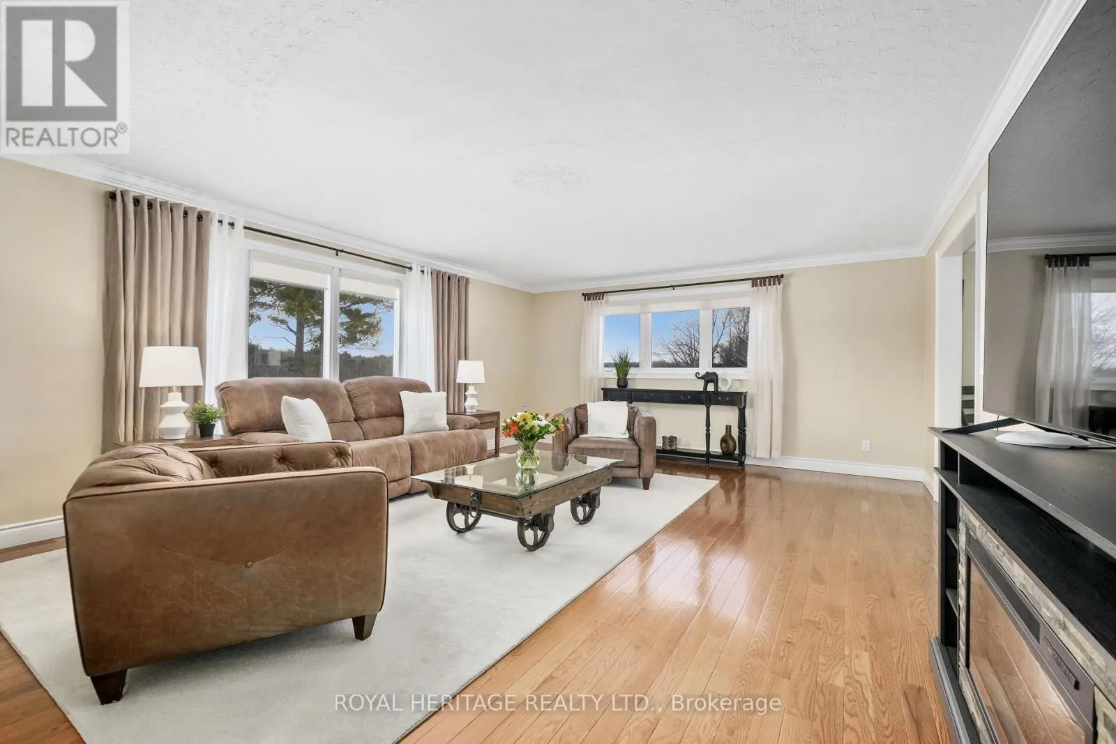 8803 DALE ROAD