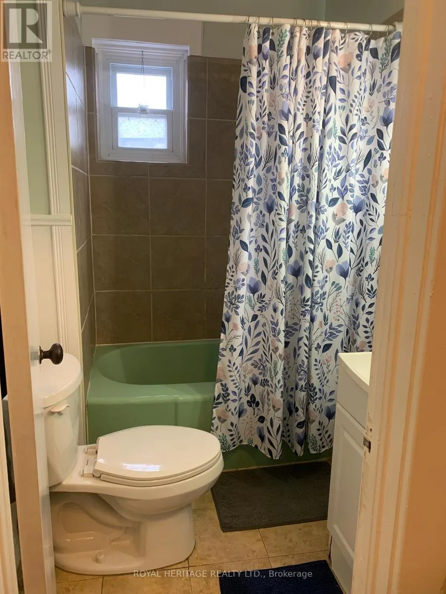 276 PARKHILL ROAD W