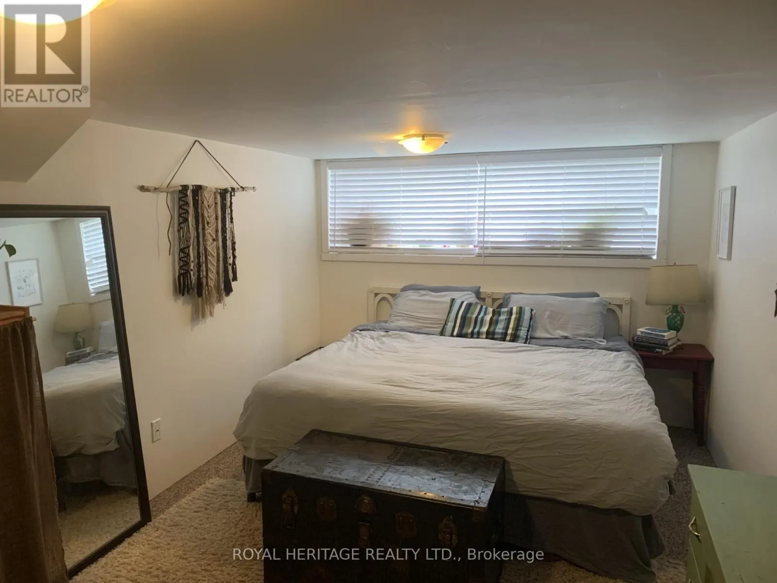 276 PARKHILL ROAD W