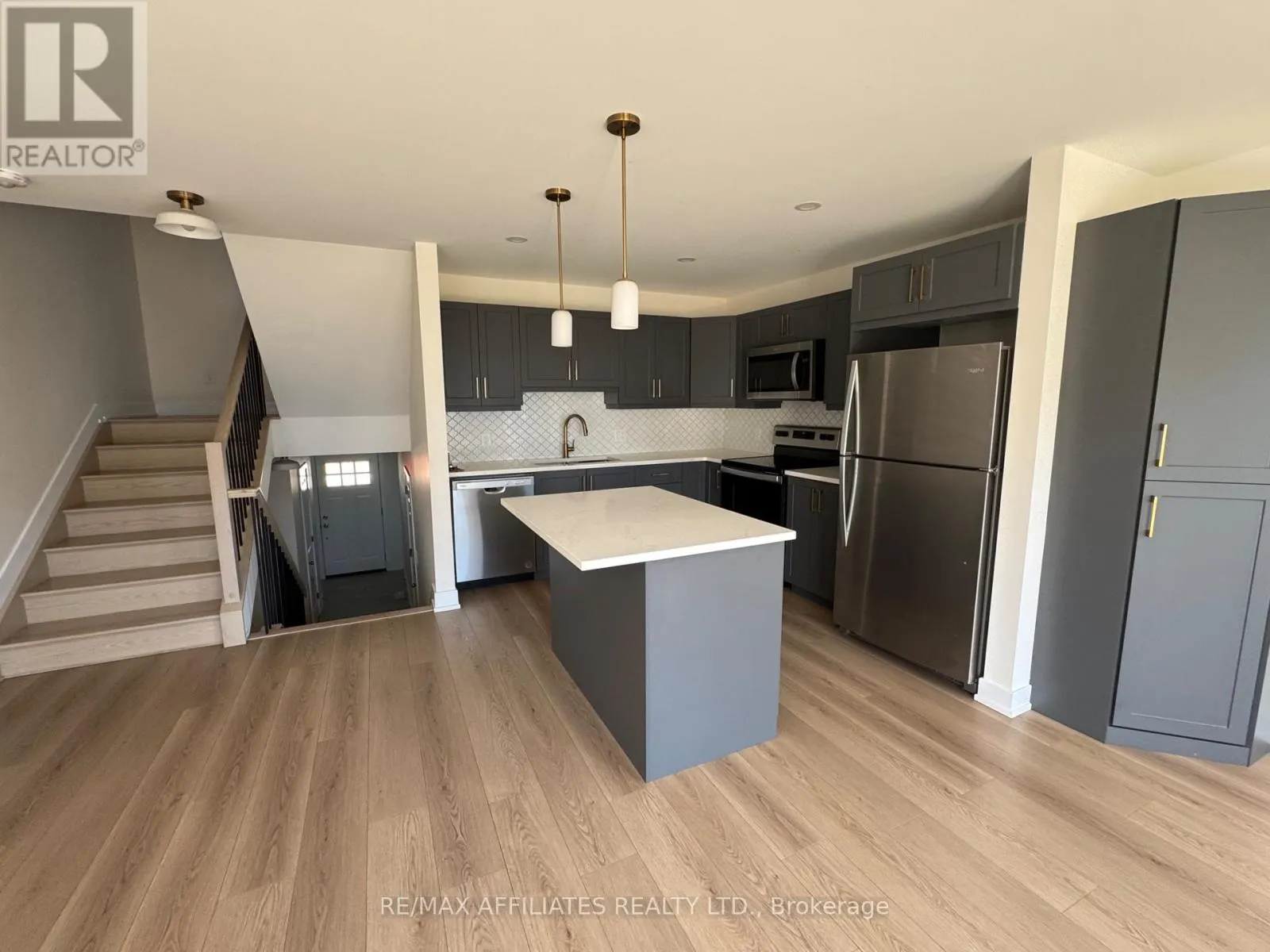 21 MARGARET GRAHAM TERRACE