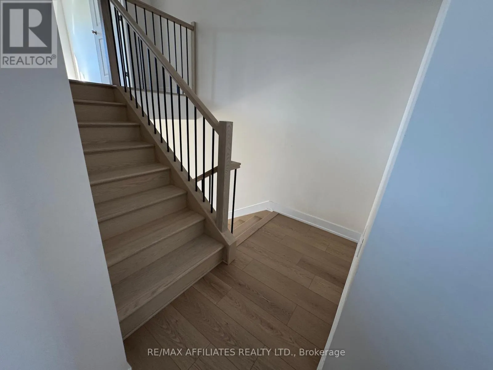 21 MARGARET GRAHAM TERRACE
