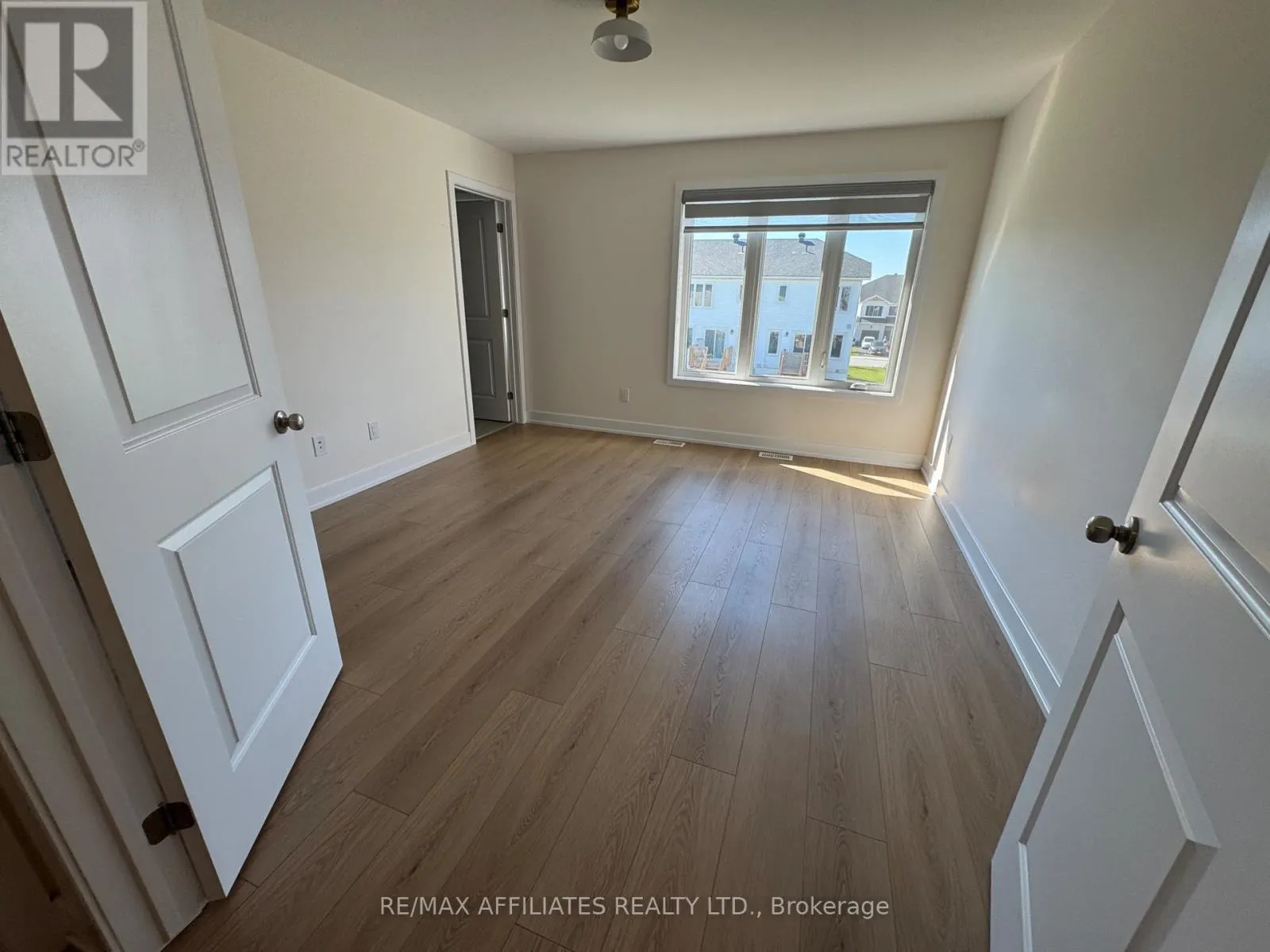 21 MARGARET GRAHAM TERRACE
