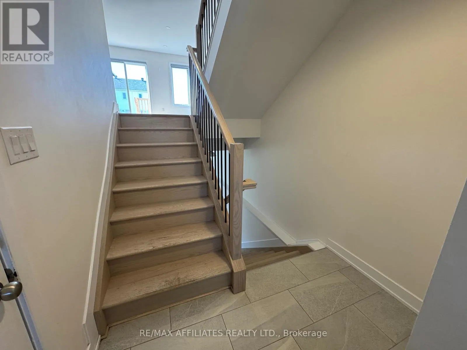 21 MARGARET GRAHAM TERRACE