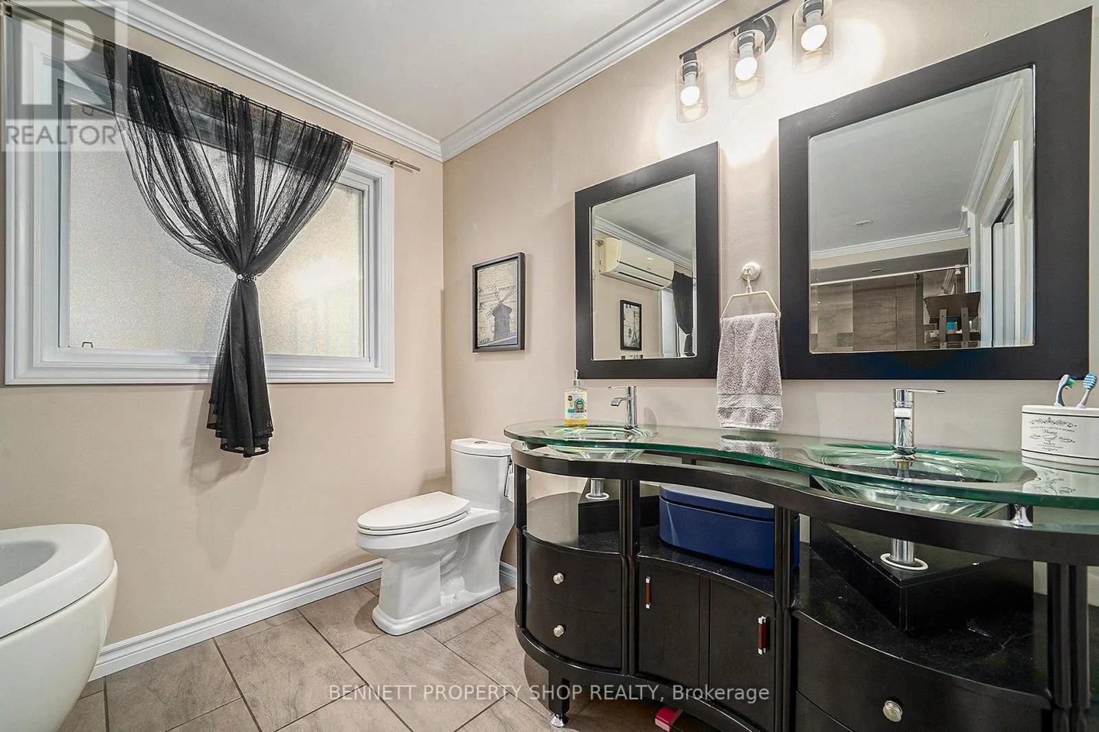 15 MAISONNEUVE STREET