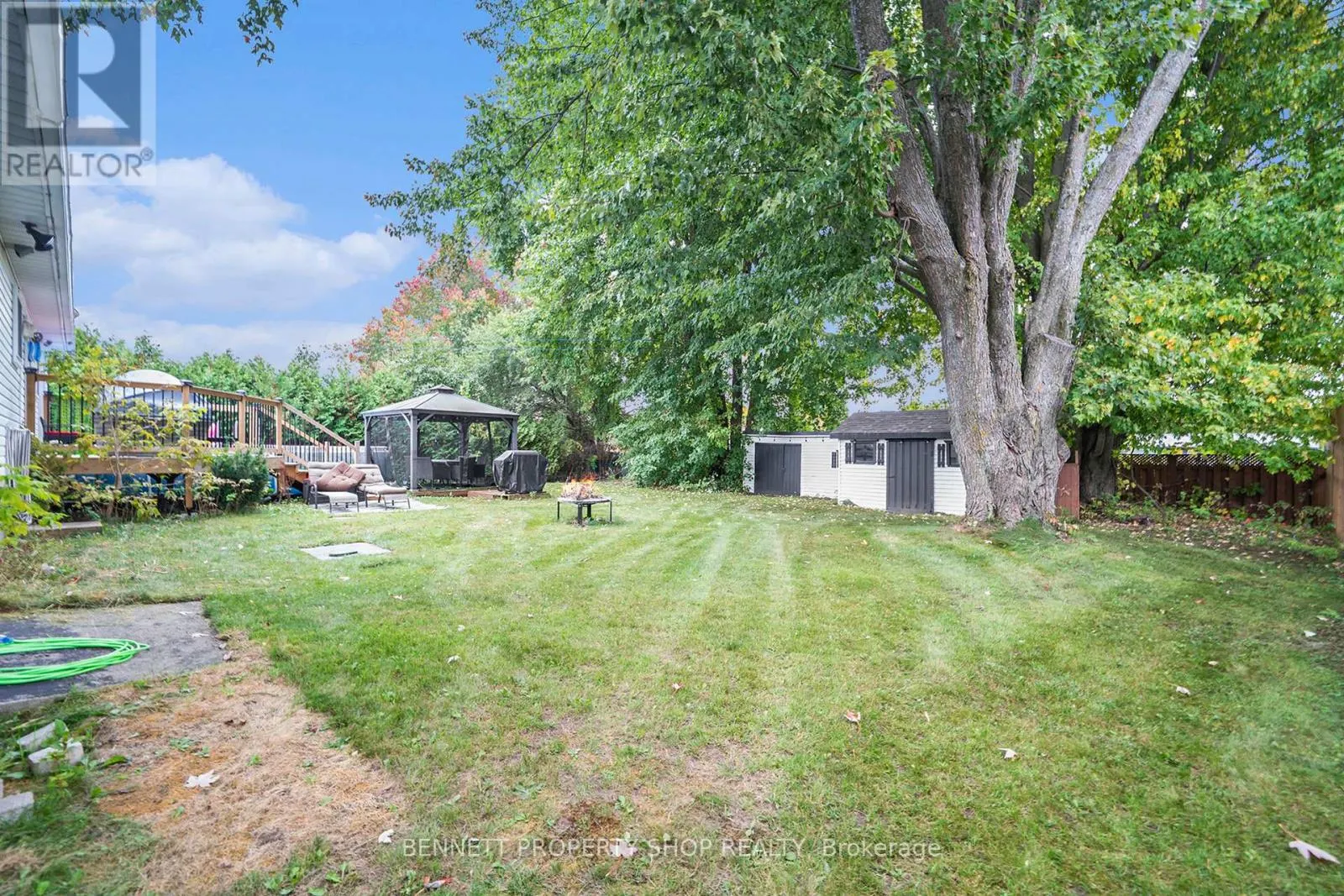 15 MAISONNEUVE STREET
