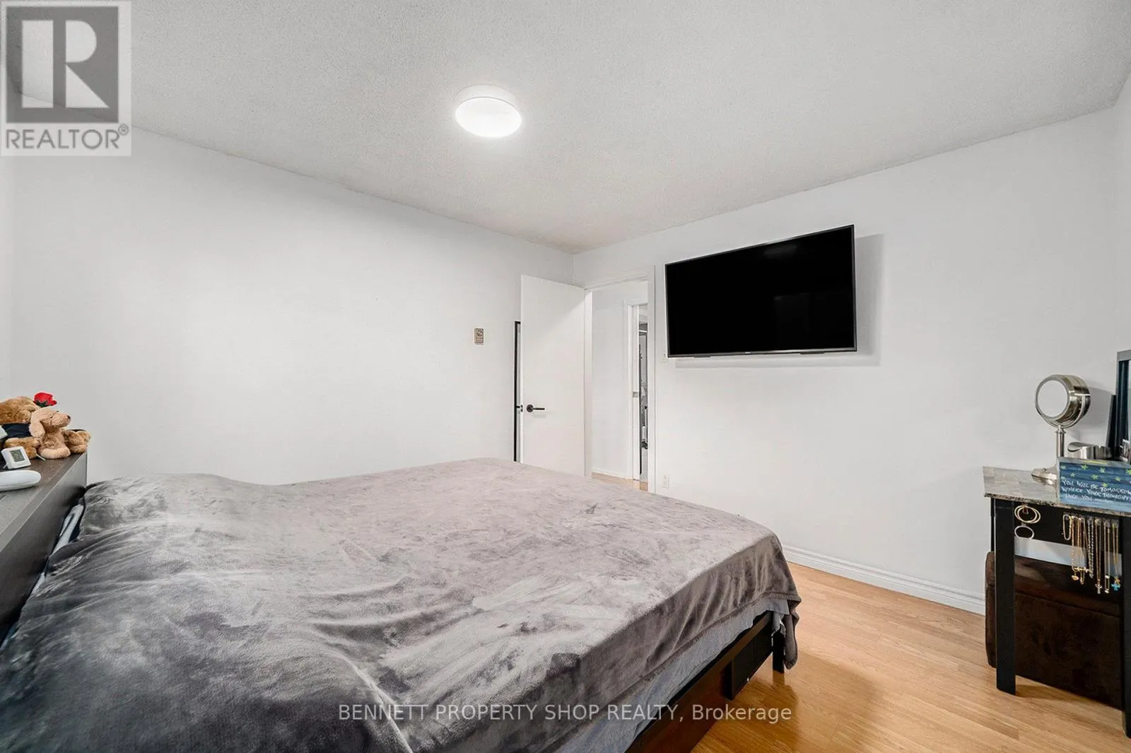 15 MAISONNEUVE STREET