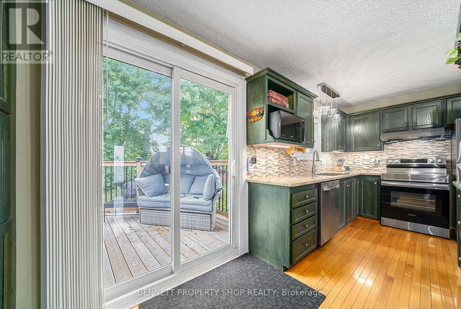 15 MAISONNEUVE STREET