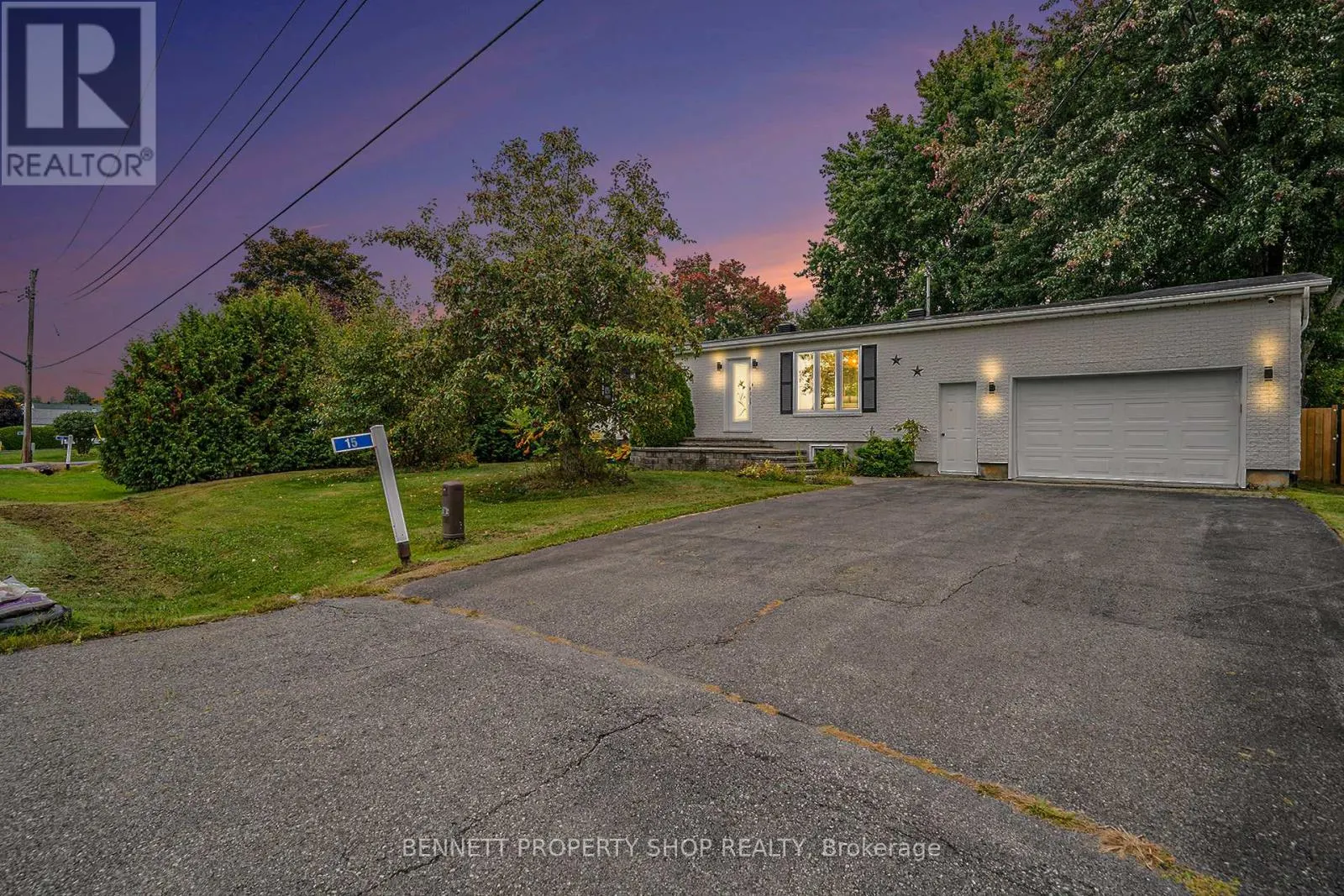 15 MAISONNEUVE STREET