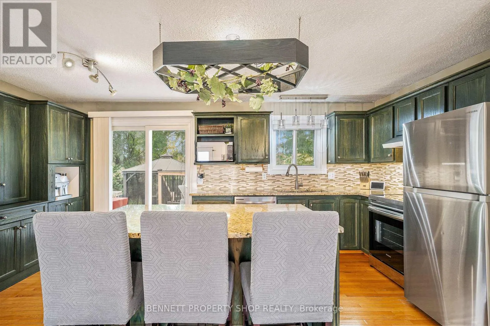 15 MAISONNEUVE STREET