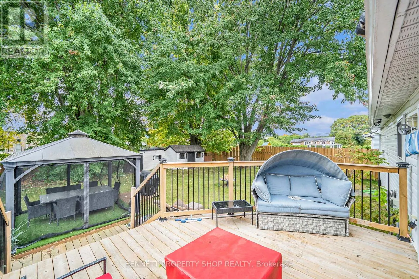 15 MAISONNEUVE STREET