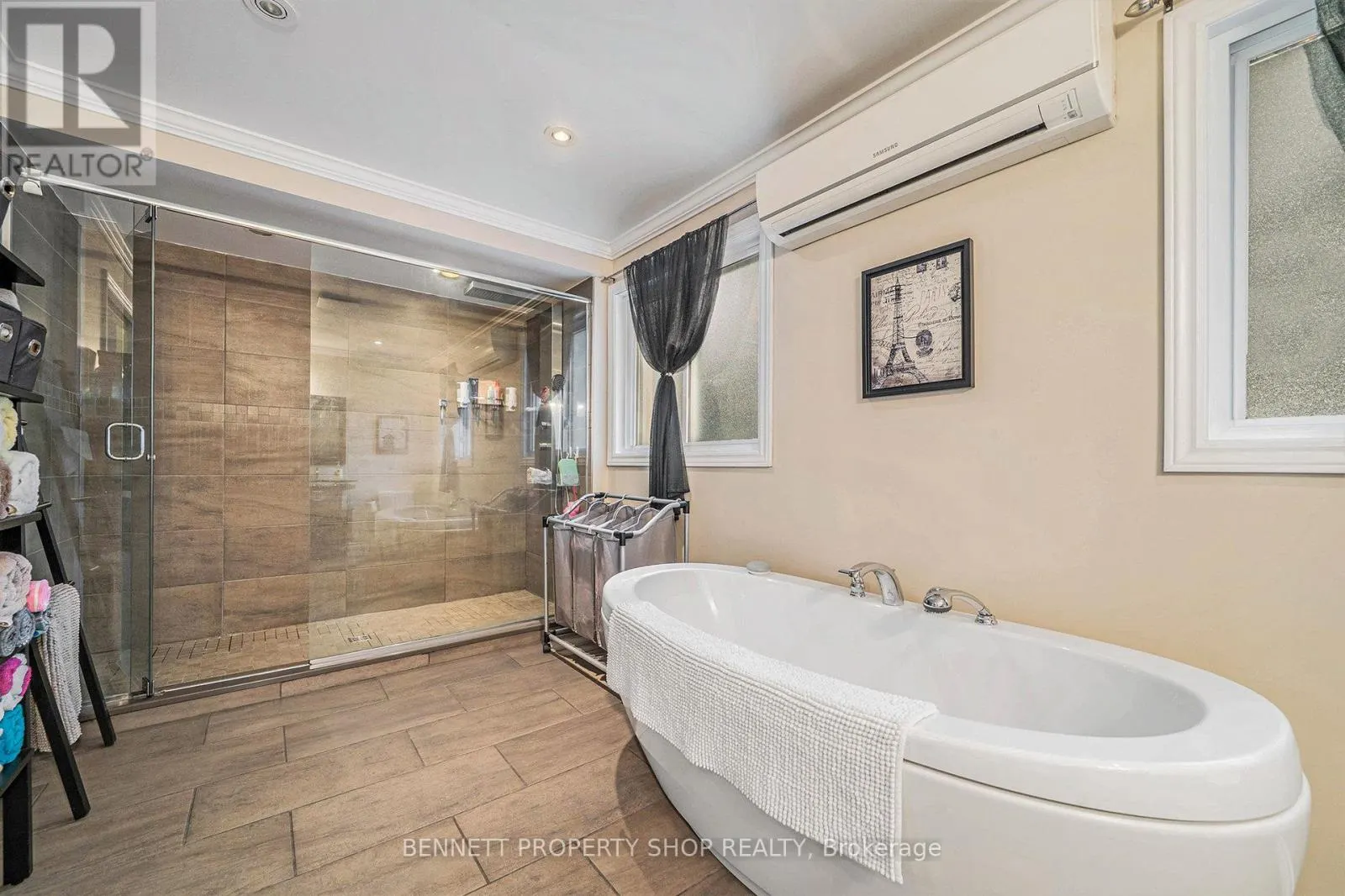 15 MAISONNEUVE STREET