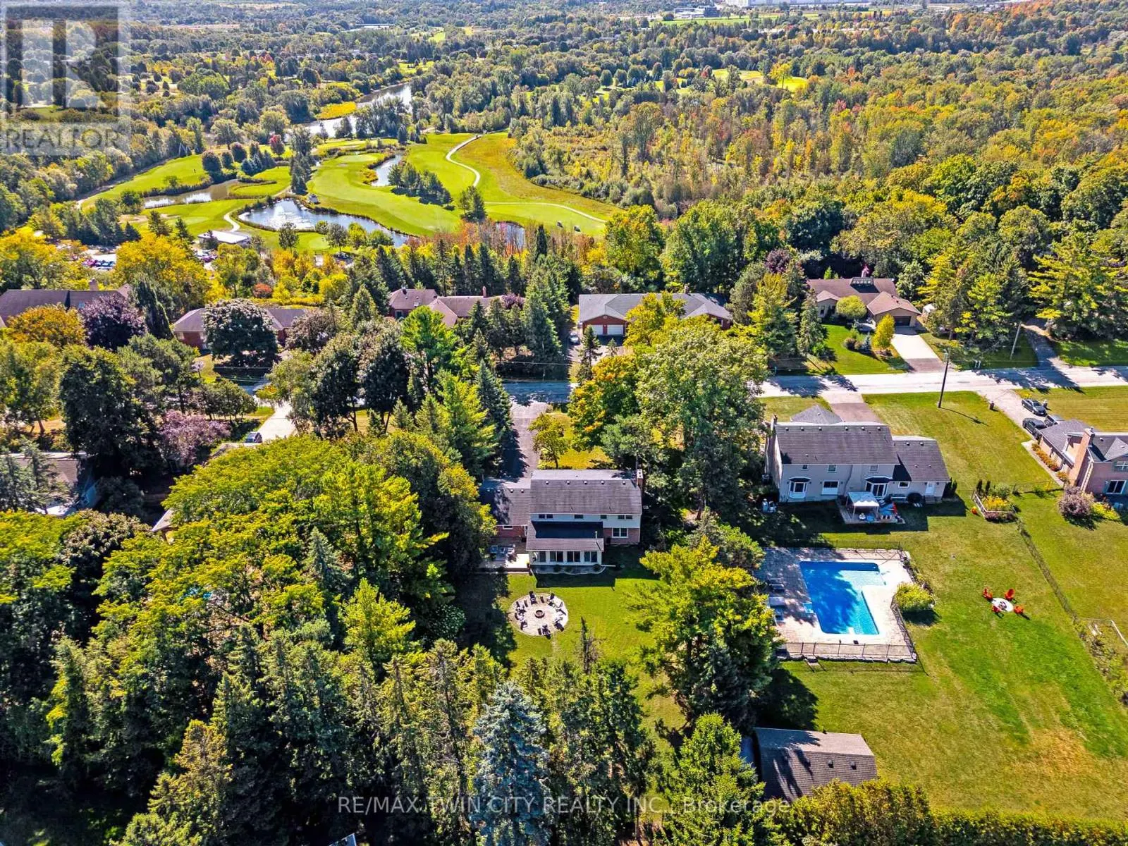 296 EDGEHILL DRIVE